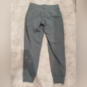 Lululemon Athletica Dance Studio Mid-Rise Jogger Size 8 Full Length
